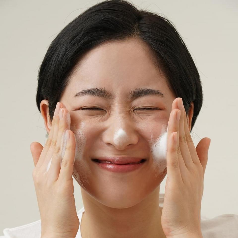 Rich Moist Foaming Cleanser 100 ml